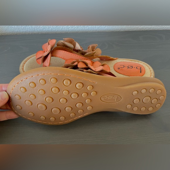 B.O.C. - NWOT Flower Thong Sandals - Picture 4 of 5